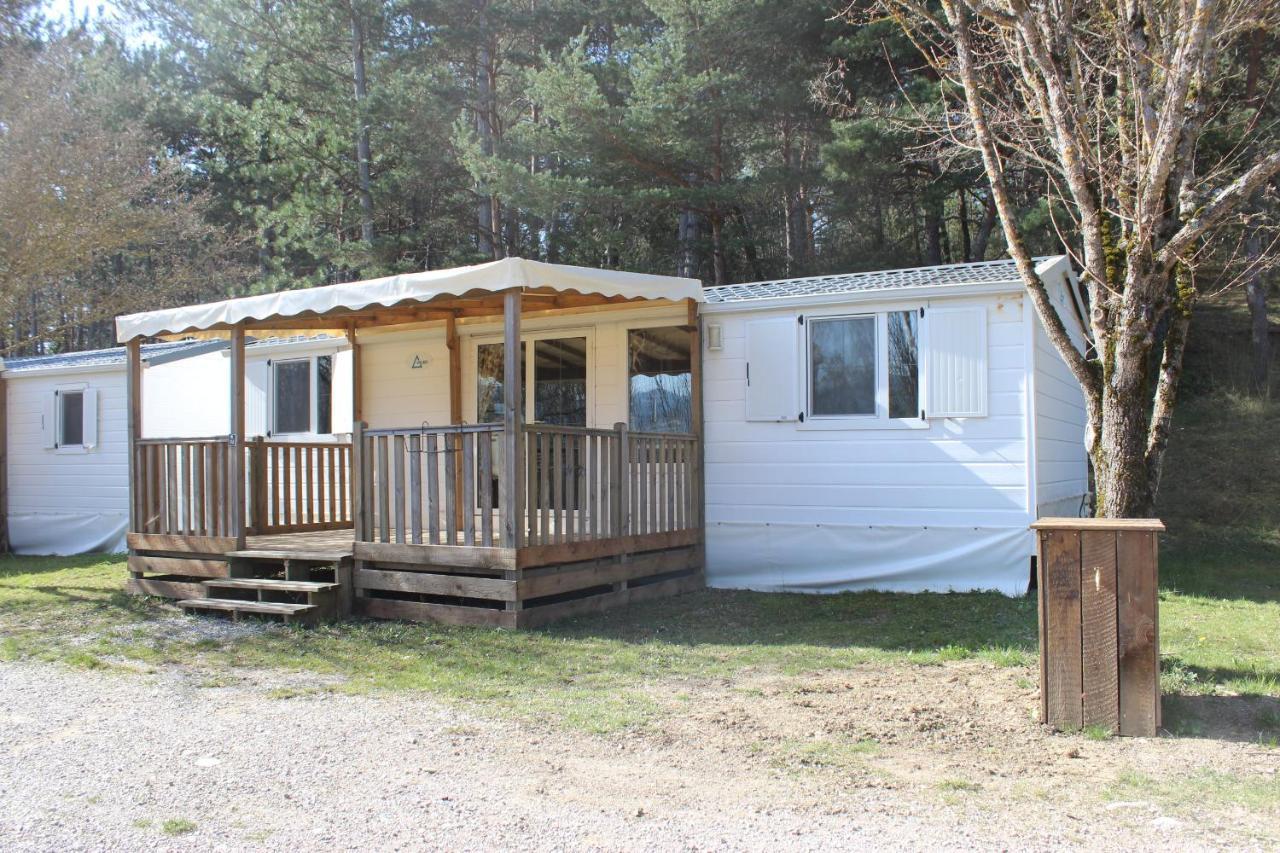 Camping Le Couriou Recoubeau-Jansac المظهر الخارجي الصورة