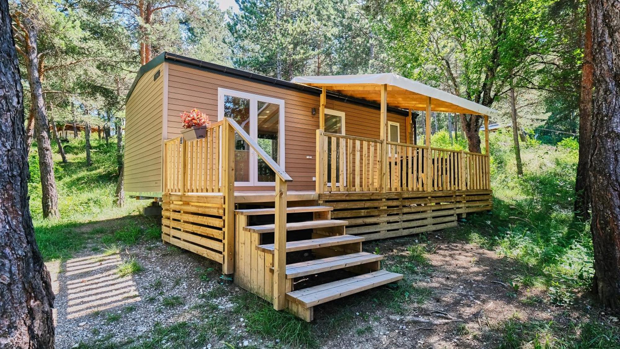 Camping Le Couriou Recoubeau-Jansac المظهر الخارجي الصورة