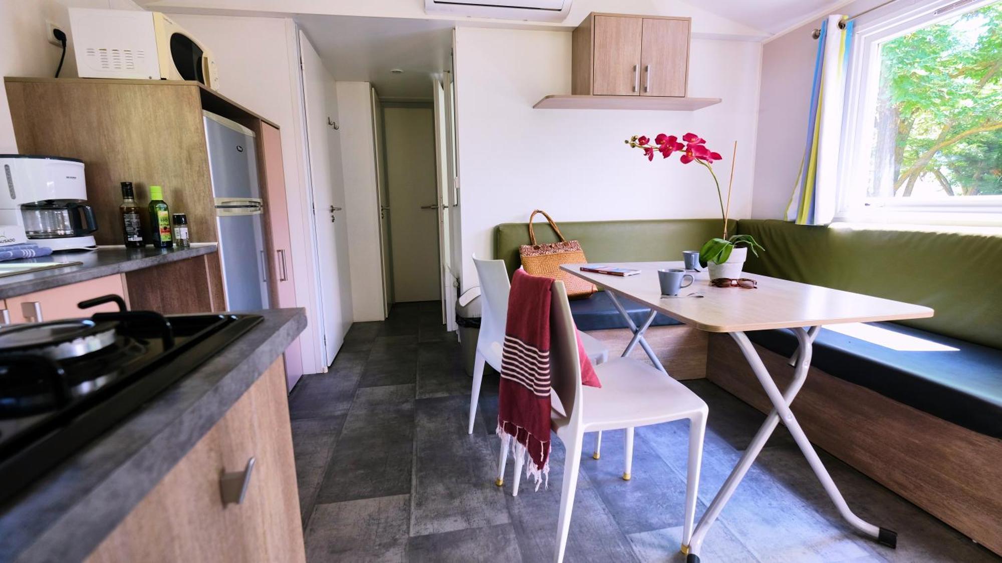 Camping Le Couriou Recoubeau-Jansac المظهر الخارجي الصورة