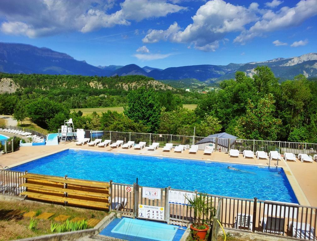 Camping Le Couriou Recoubeau-Jansac المظهر الخارجي الصورة