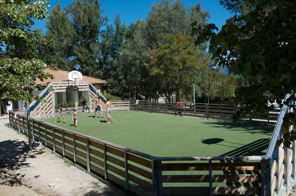 Camping Le Couriou Recoubeau-Jansac المظهر الخارجي الصورة